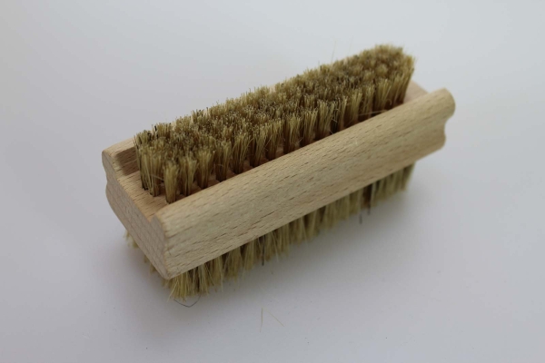 Nagel- und Handwaschbürste / doppelseitig, Holz, Naturborste